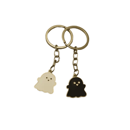 Söta Par-Nyckelringar – Spökdesign i Emalj (Svart & Vit)