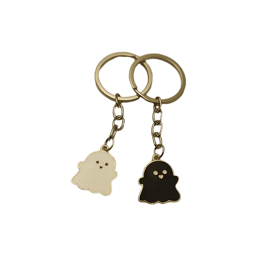 Söta Par-Nyckelringar – Spökdesign i Emalj (Svart & Vit)